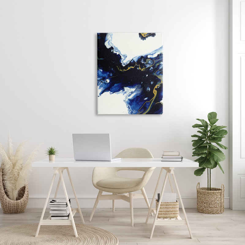 «Blue Water» se déplaçant à travers une abstraction blanche, un design moderne, une ferme surdimensionnée, un giclée rustique encadrée, un art texturé par Liz Jardine