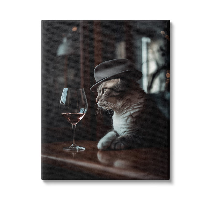 «Classy Cat at Bar», art mural sur toile par Ziwei Li, H 48 po x l 36 po