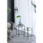 Ensemble de 2 tables d'appoint en fer doré et noir avec plateau en verre
