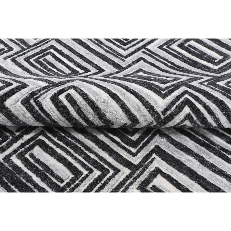 Geometric Area Rug in Navy, Rectangle 8' x 10'