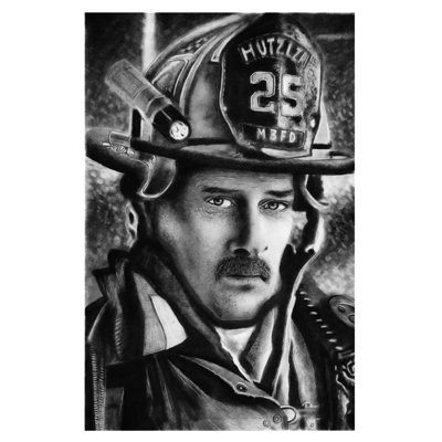 Pompier Barnes Matthew, portrait au charbon sur feuille de cartouches par Suman Das - art mural monochrome réaliste 23,5 po x 16,5 po, Tribute of Contemporary