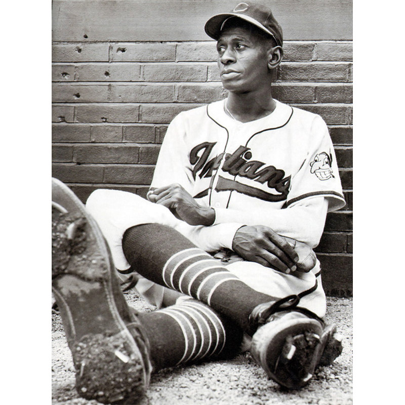 Satchell Paige, H 24 po x l 18 po