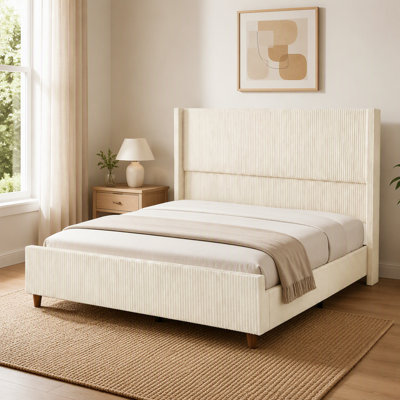 Grand lit plateforme tapissier beige avec tête de lit à oreilles en velours côtelé et lattes en bois massif avec pieds en noyer de 9,84 pouces, capacité de 800 lb sans sommier tapissier