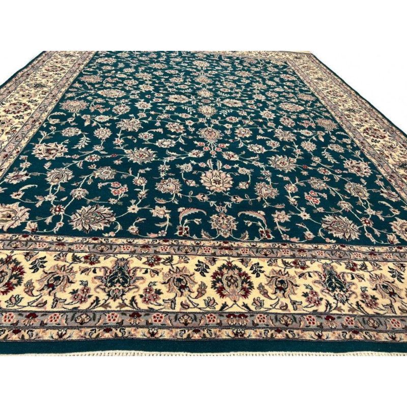 Floral Area Rug in Green