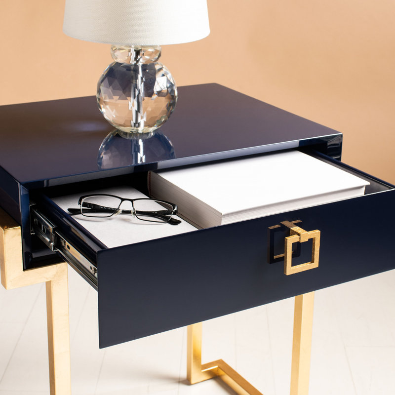 Table de bout Neria, Black Lacquer