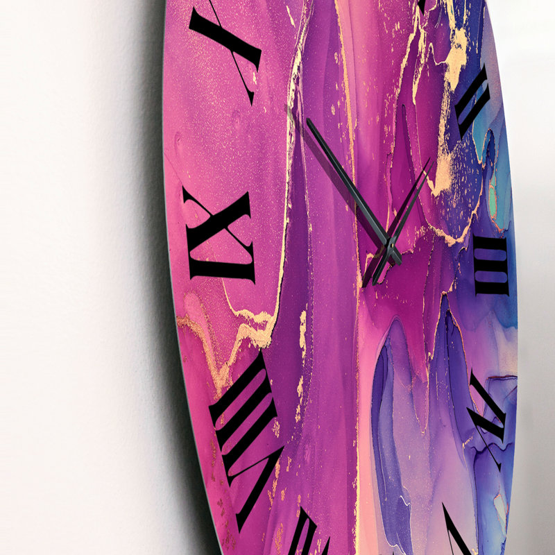 Horloge murale, Surdimensionné
