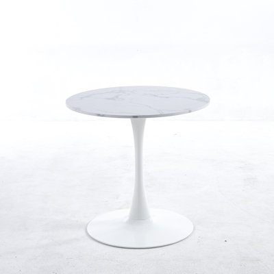 Bjarnheiður Pedestal Dining Table