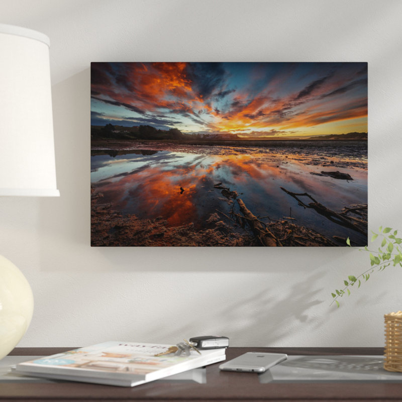 «Fire in the Sky» par Sergio Lanza - Estampe numérique sur toile tendue avec châssis, H 12 po x l 18 po x P 1,5 po, Non mat