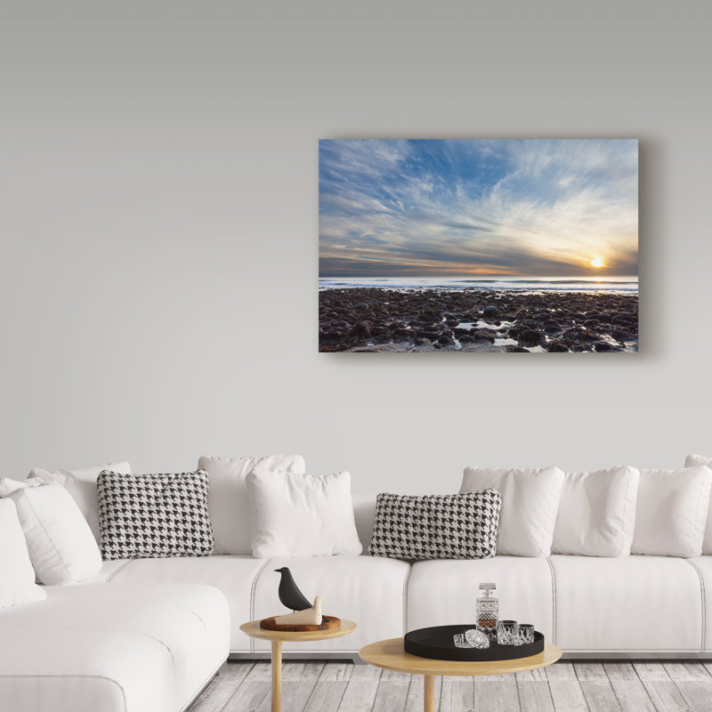 Modern & Contemporary, 12" H x 19" W x 2" D