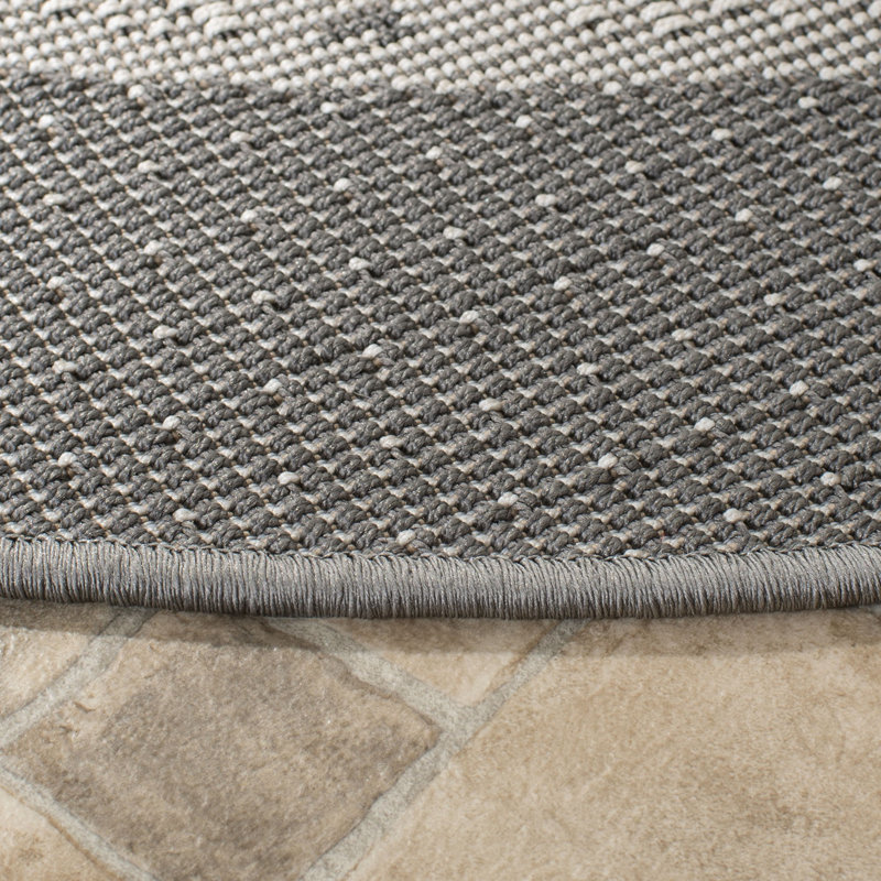 Abass Performance Machine Washable Geometric Indoor/Outdoor Area Rug, Round 6'7"