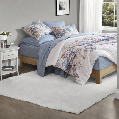 Comfortable Floral Bedding Sets, Polyester Material, Modern Blue Design For Home