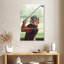 Ketti Tiger jouant au golf-108600331