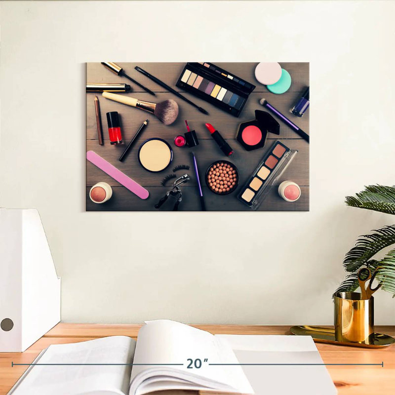 Shuttleworth Makeup Set, 8" H x 12" W