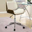 Et chaise pivotante en noyer pour bureau avec options de siège personnalisables