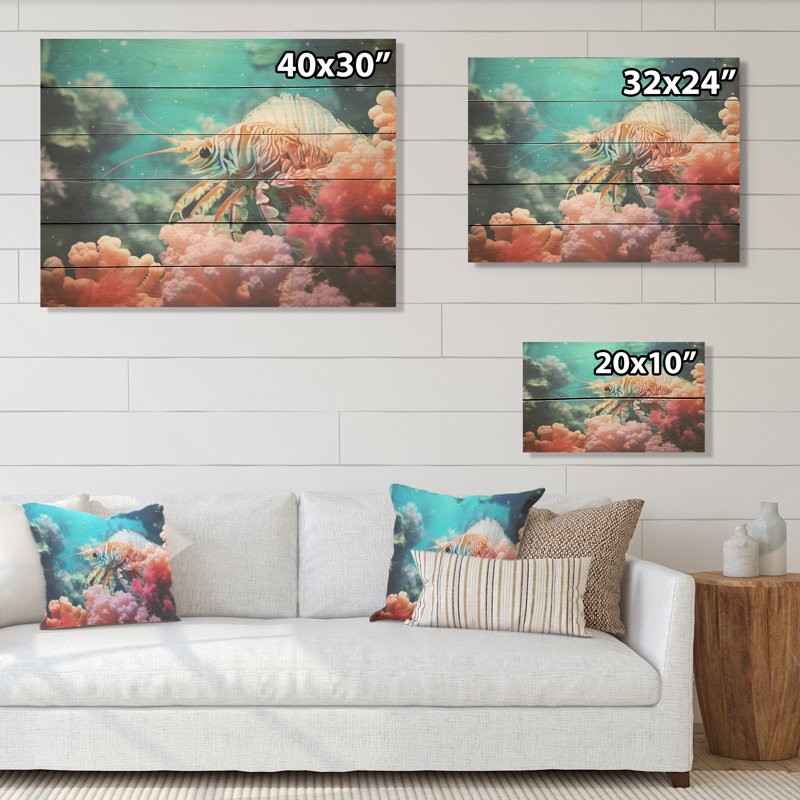 «Mantis Shrimp Dance I - Coastal Coral Under Water Wood», art mural sur bois de pin naturel, H 24 po x l 32 po