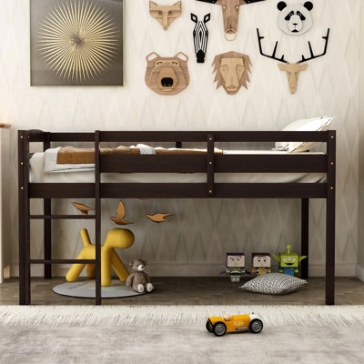 Lit simple mezzanine bas, aménagement de teinte, de pin et de contreplaqué, pour un accès facile, lieu de repos sous le lit, chambre à coucher en bois avec allure, stabilité de base, qualité commerciale, aire de jeu, décor élégant