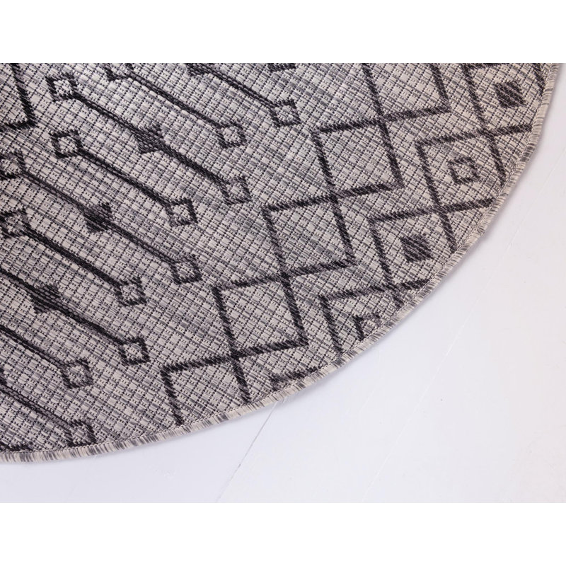 Jaylah Geometric Indoor / Outdoor Rug, Round 5'3"