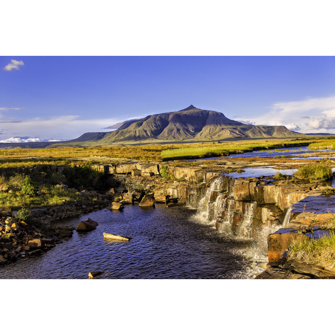 Chirimata Wasserfälle bei Gran Sabana, Venezuela von Apomares - Druck auf Leinwand ohne Rahmen