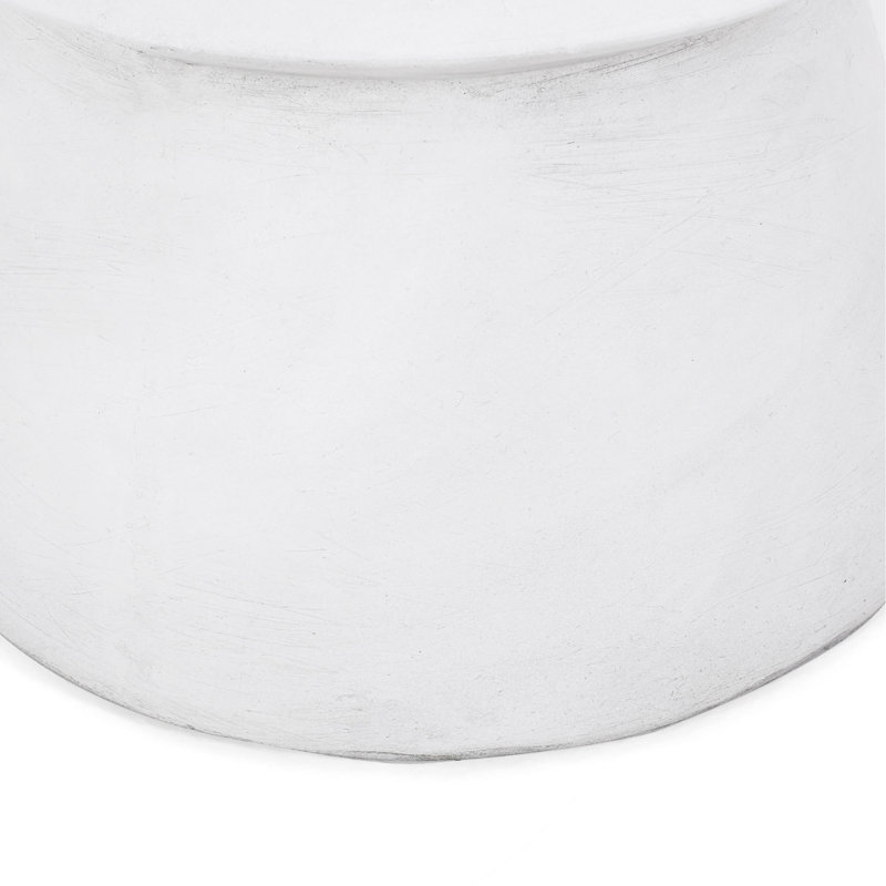 Table d'appoint d'extérieur en béton léger