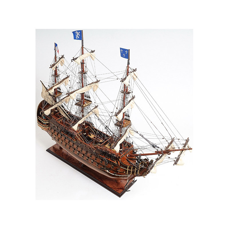 Bateau à modèle royal louis par exemple,