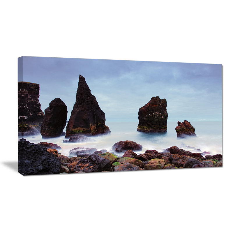 « sharp rocky littoral raykjanes », reproduction de photo sur toile tendue, H 16 po x l 32 po x P 1 po