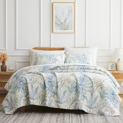 Southshore Fine Linens Tropic Leaf Twin/Twin XL Oversized Reversible Tropical Botanical Quilt Set with Matching Shams, 2-Piece, Tropic Leaf Blue
