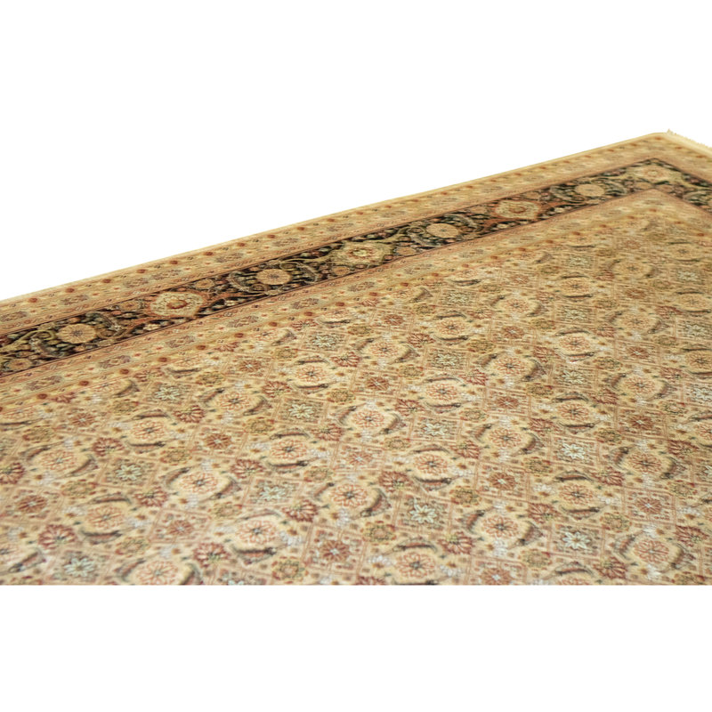 Hand Knotted Wool Area Rug in Beige And Black