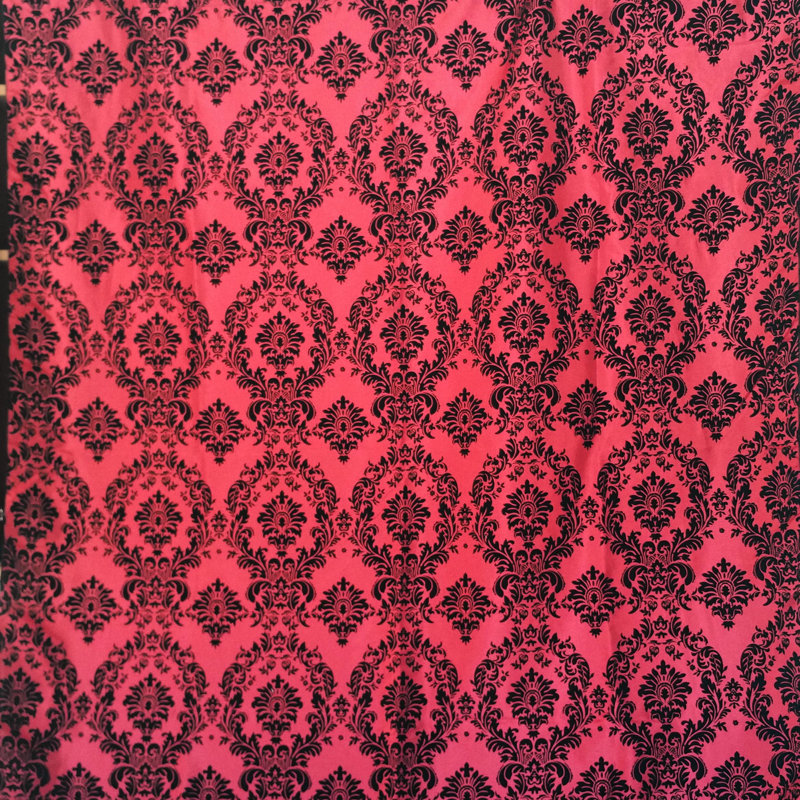Cantonnière à damas, L 120 po x L 9 po, Noir / rouge