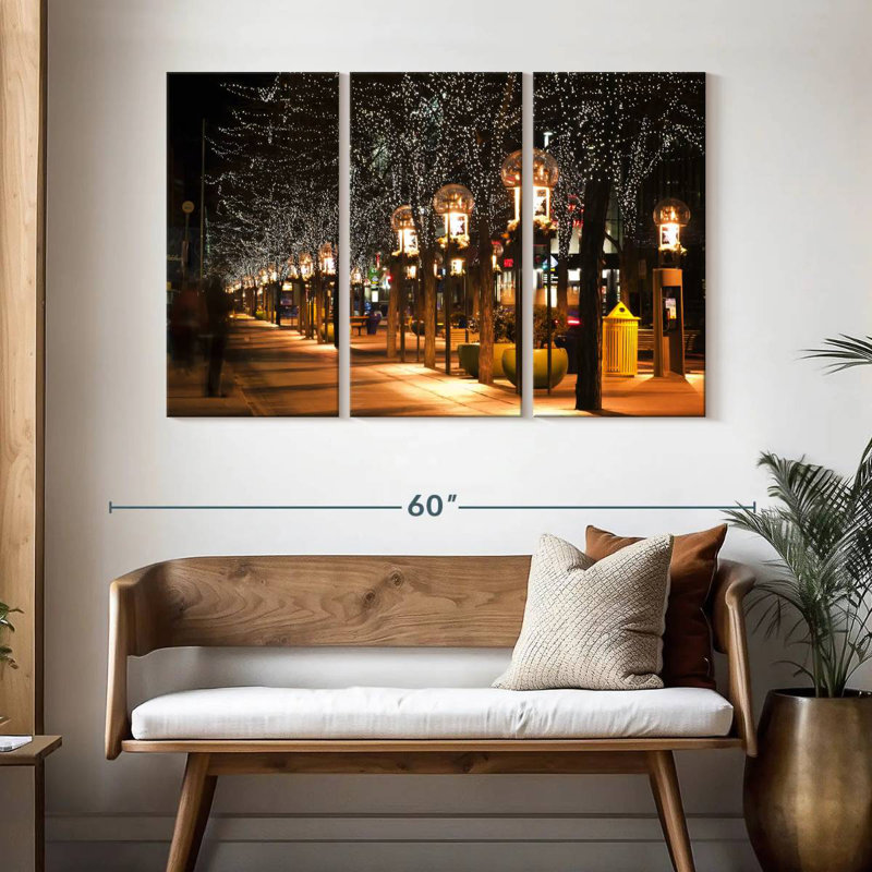Sireci Christmas Lamp Post, 32" H x 50" W