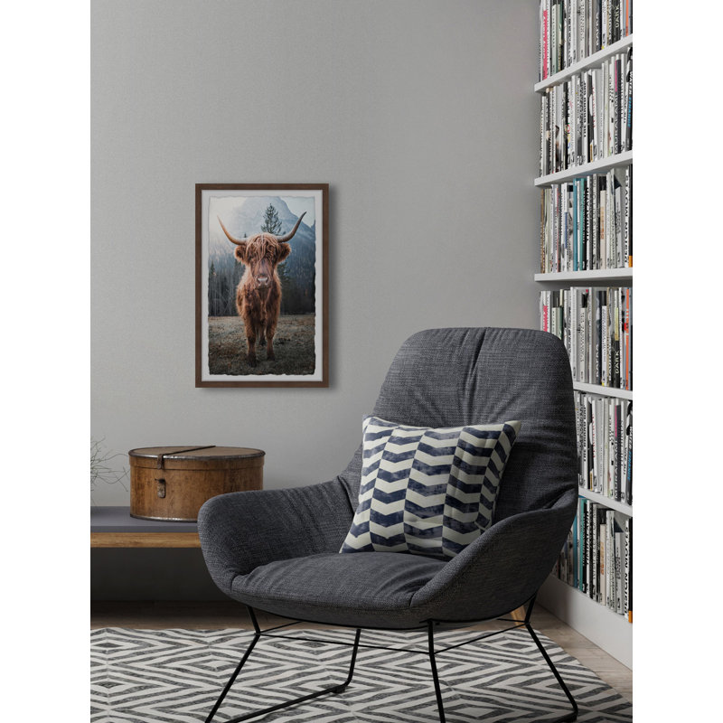 Câlin d'une vache - photographie avec cadre photo, H 30 po x l 20 po x P 1,5 po