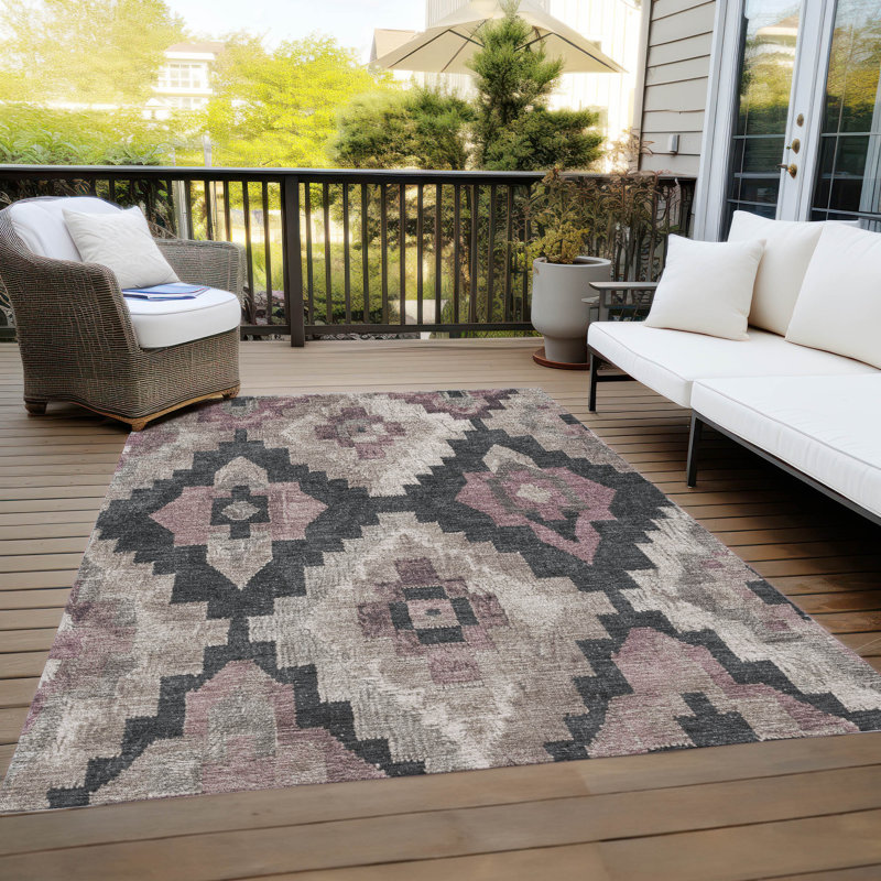 Machine Washable Indoor/Outdoor Xhevrie Taupe Rug, Rectangle 5' x 7'6"