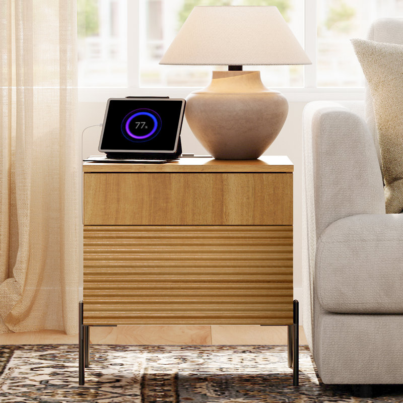 Table de bout Laverda en chêne moderne avec ports USB
