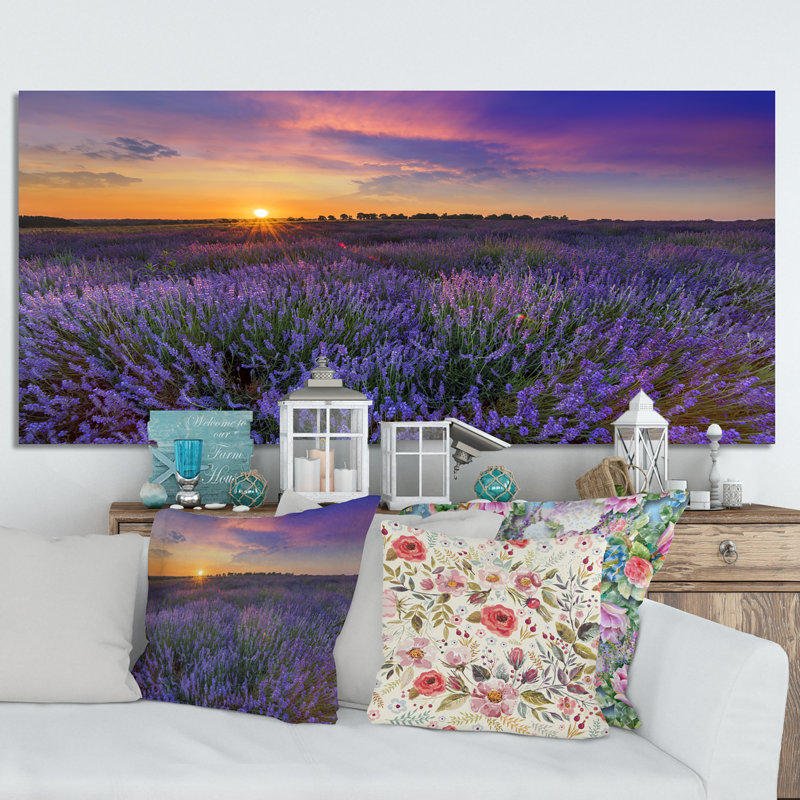Lavender Field Sunset Landscape II - photographie sur toile, H 24 po x l 36 po x P 1 po, Toile tendue