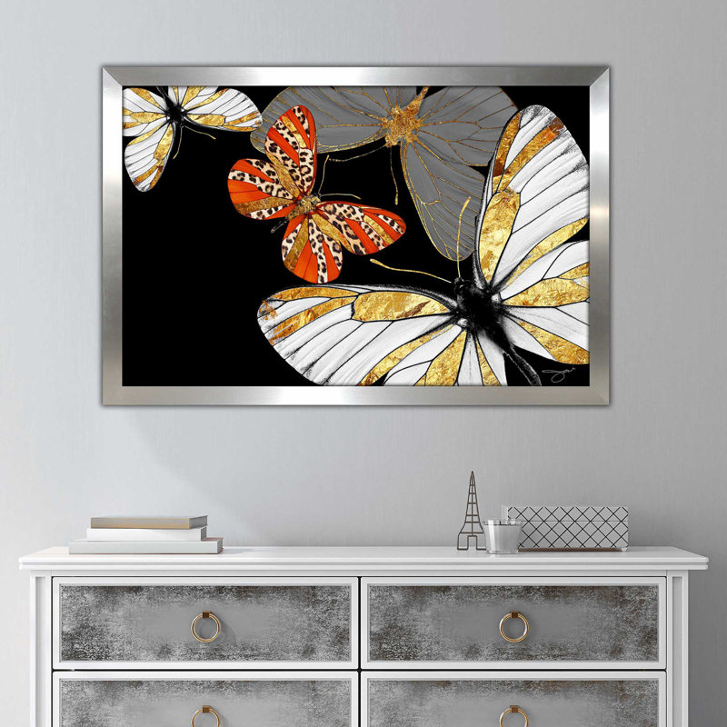 Fly In Gold (Horizontal) par By Jodi - impression, Encadrement argenté, H 21,5 po x l 27,5 po x P 0,75 po