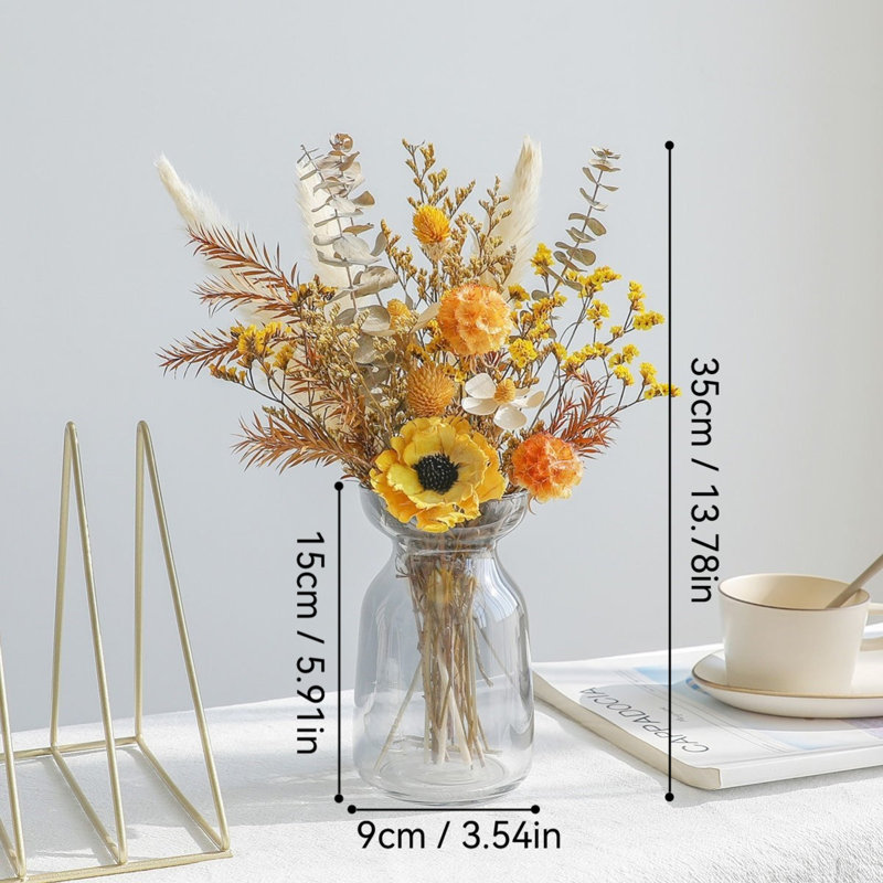 Décoration de vase et fleur simulée