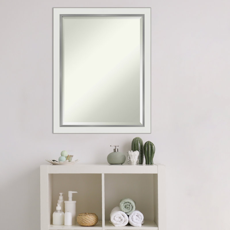 Miroir mural Quade, 21 po x 27 po, Blanc satiné / argent