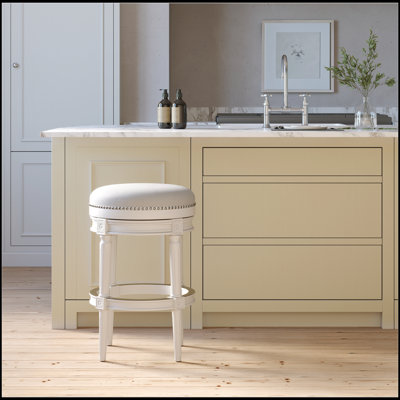 Chapman 31In. Wood Backless Bar-Height Swivel Barstool