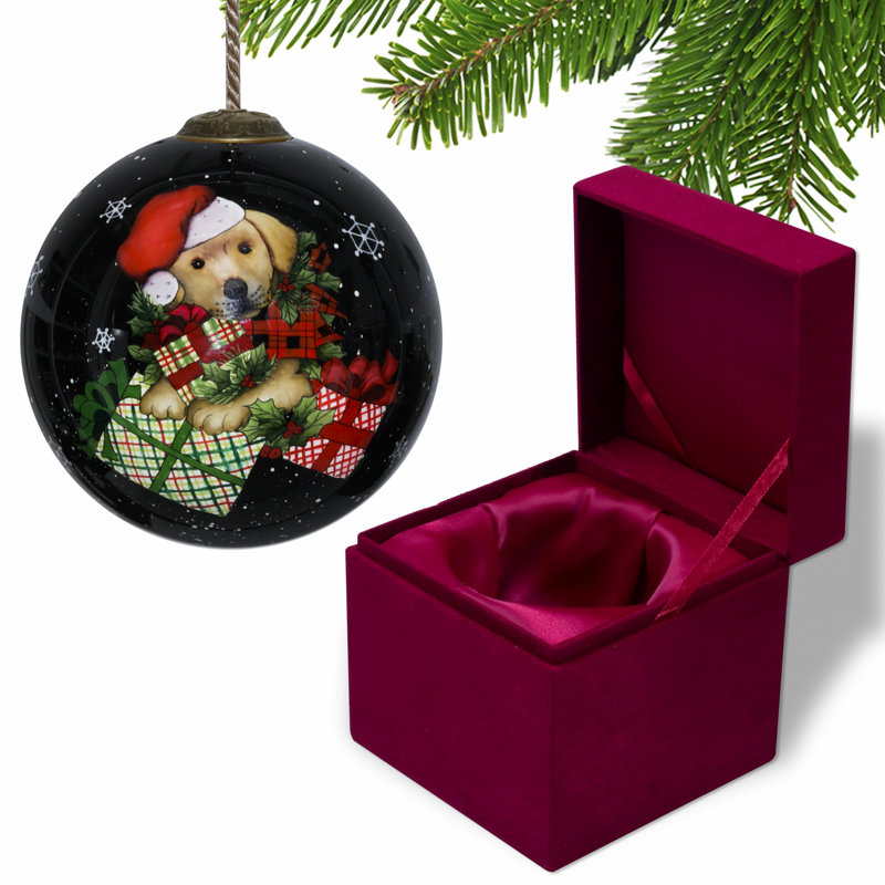 Ornement boule de Noël avec des cadeaux