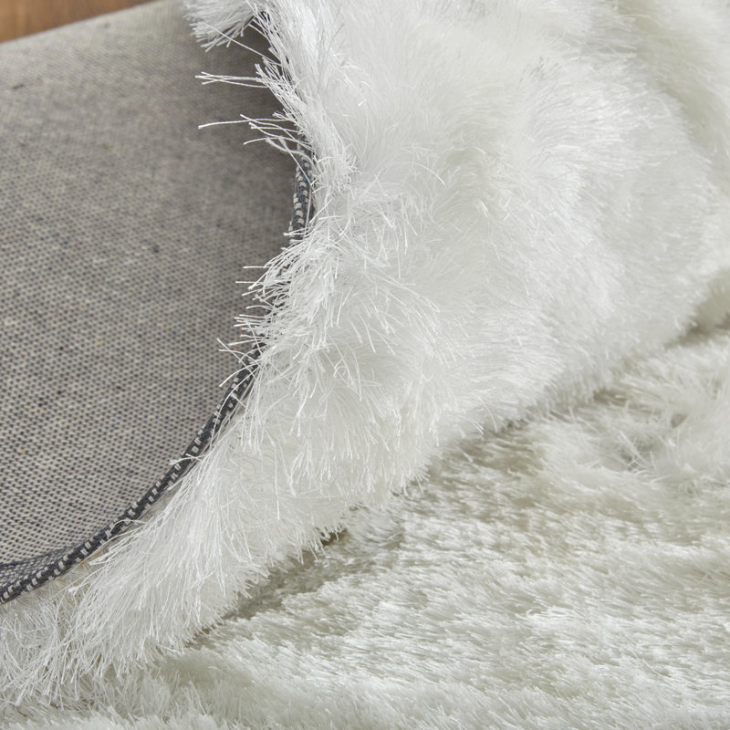 Sighburgh Area Rug in White, Rectangle 4'9" x 7'6"