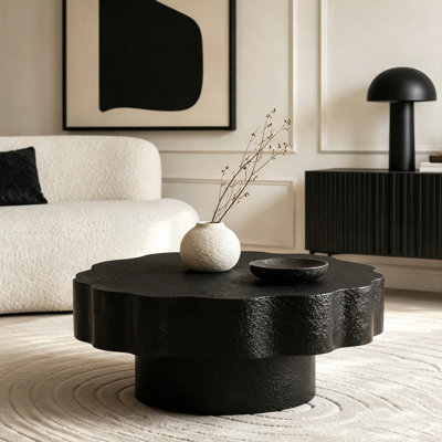 Table basse festonnée noire