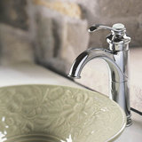Fairfax Single hole Bathroom Faucet with Drain Assembly