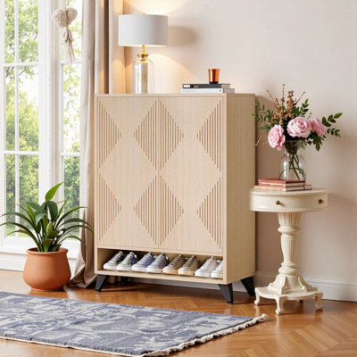Range-chaussures en bois naturel à 6 niveaux avec portes géométriques pour le vestibule et le salon