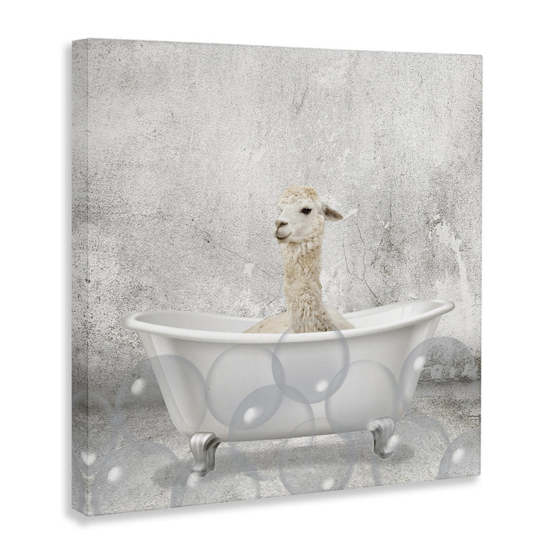«Baby Llama Bath Time», reproduction d'impression, H 36 po x l 36 po