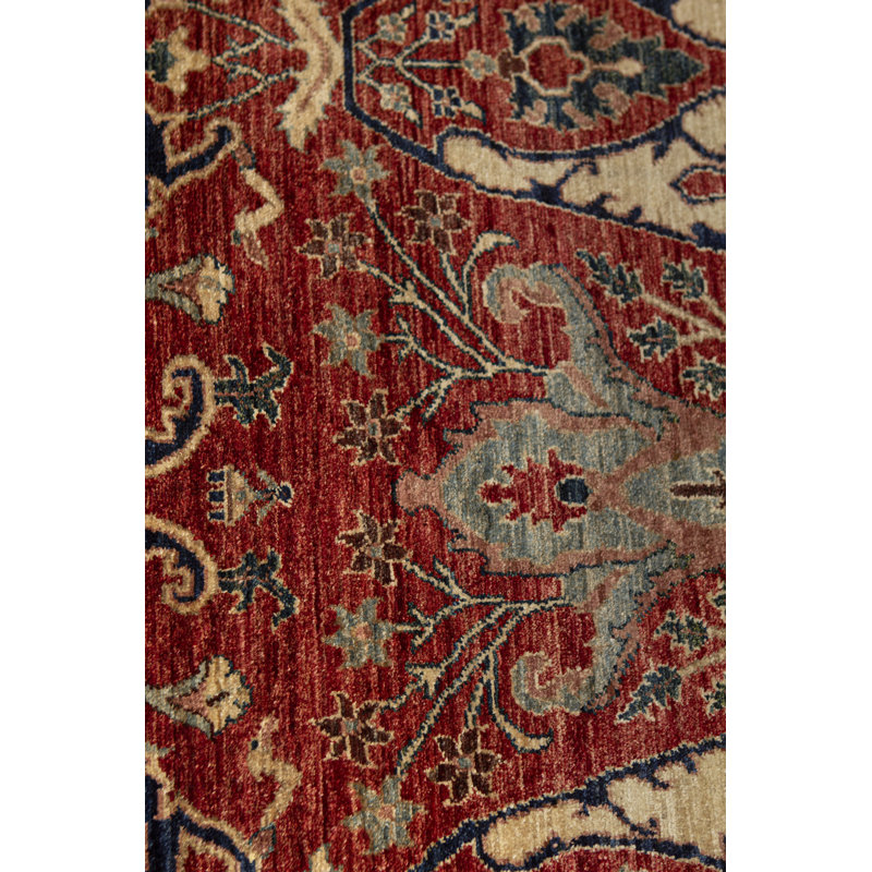Tapis rouge noué à la main de haute qualité