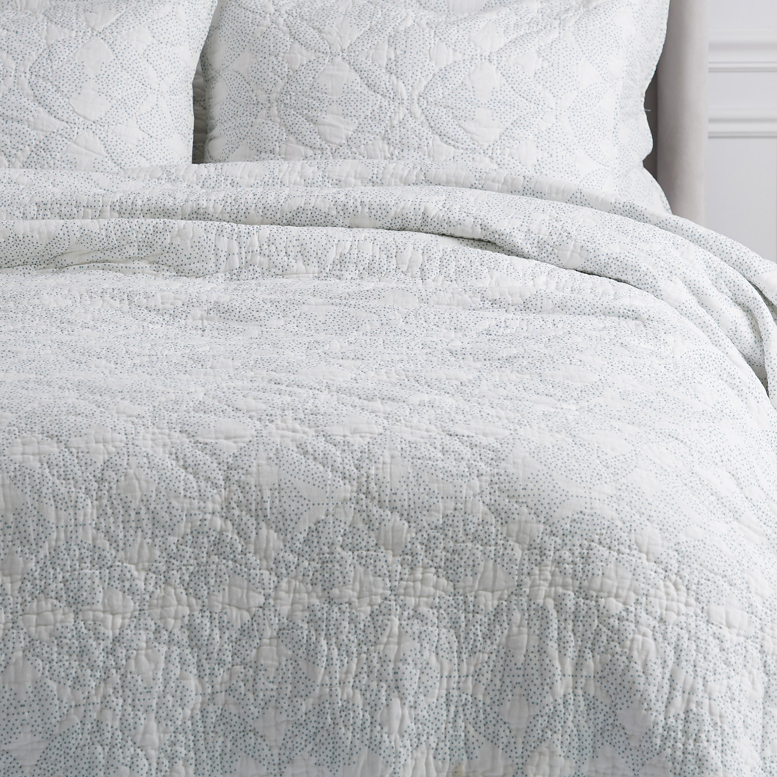 Gray Standard Cotton Quilt, King Quilt