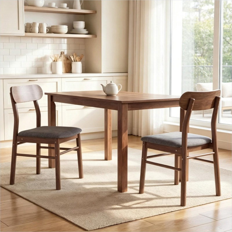 Table de salle à manger avec revêtement en lin gris et chêne foncé (100 % polyester), détails en bois massif et structure en bois d'hévéa.