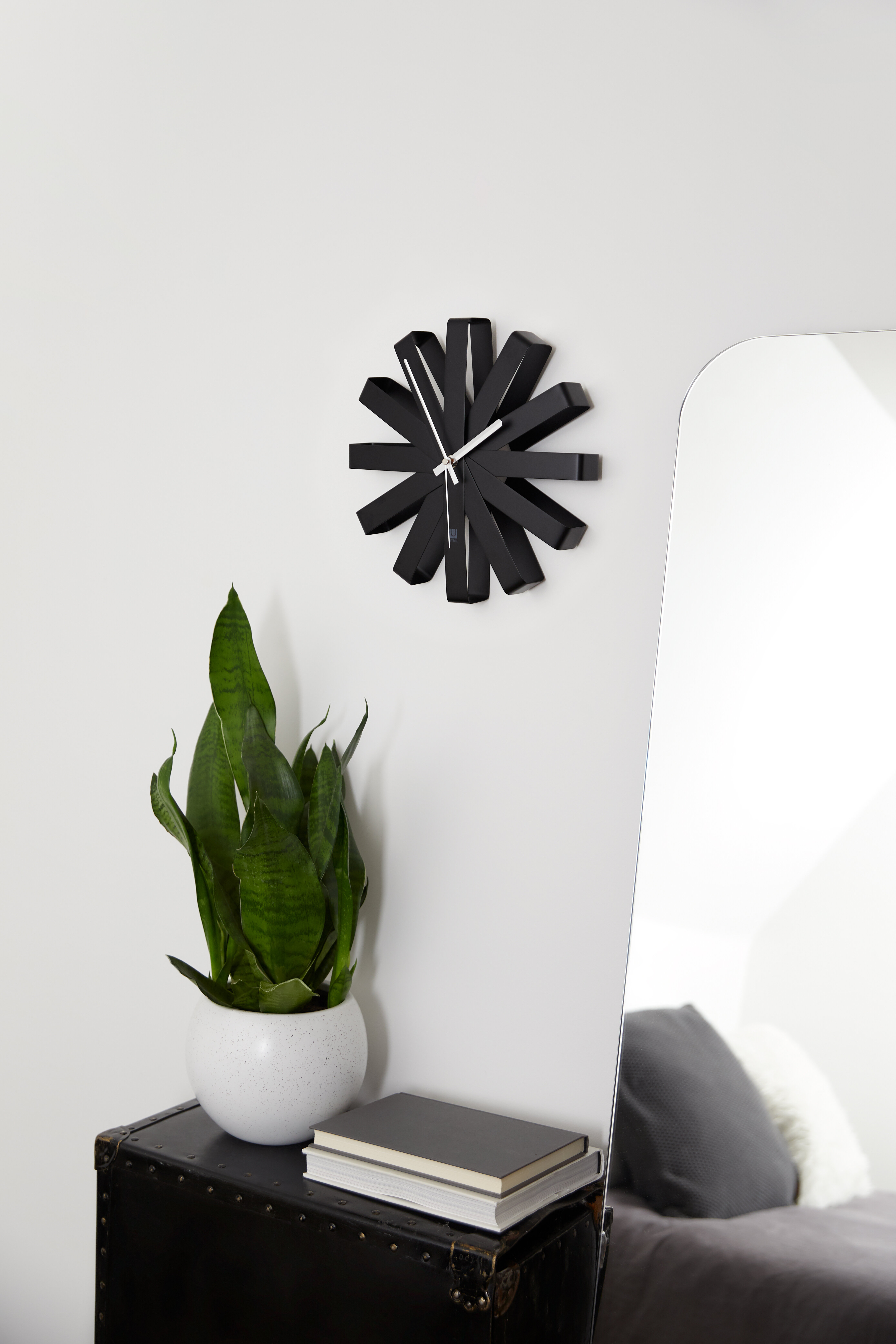 Umbra Metal Wall Clock & Reviews