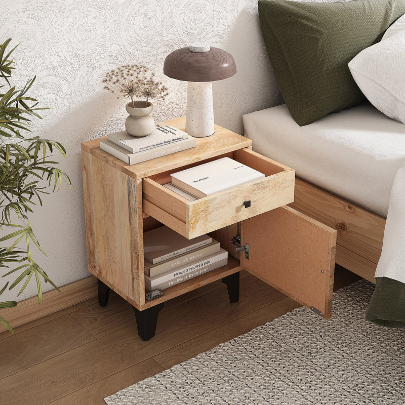 Table de chevet en bois massif