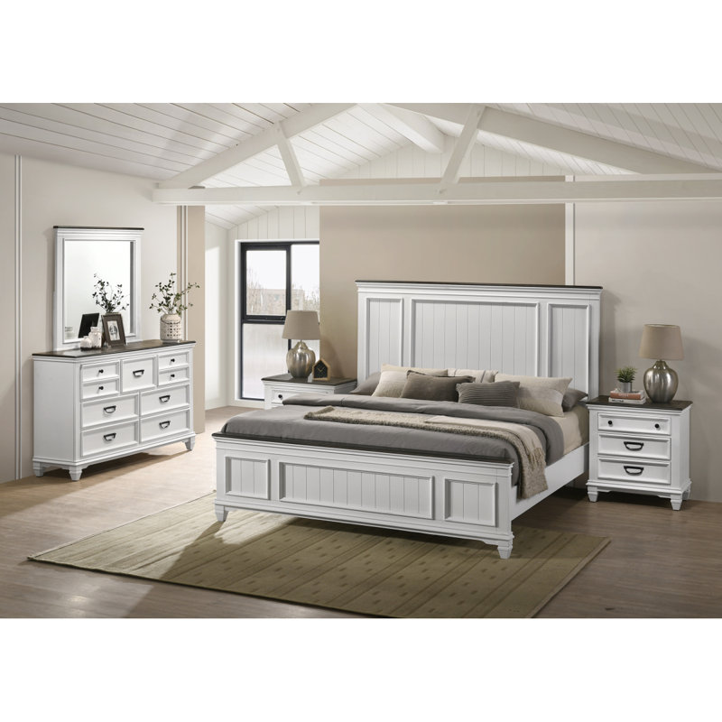 Ensemble de chambre à coucher en bois Clelane avec lit à panneaux Shiplap, commode, miroir et table de chevet, Grand lit