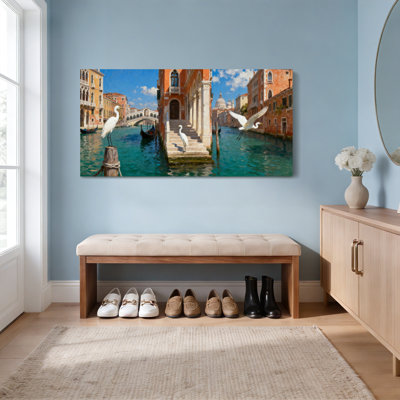 Tableau sur toile tendue représentant un canal de Venise avec des oiseaux blancs